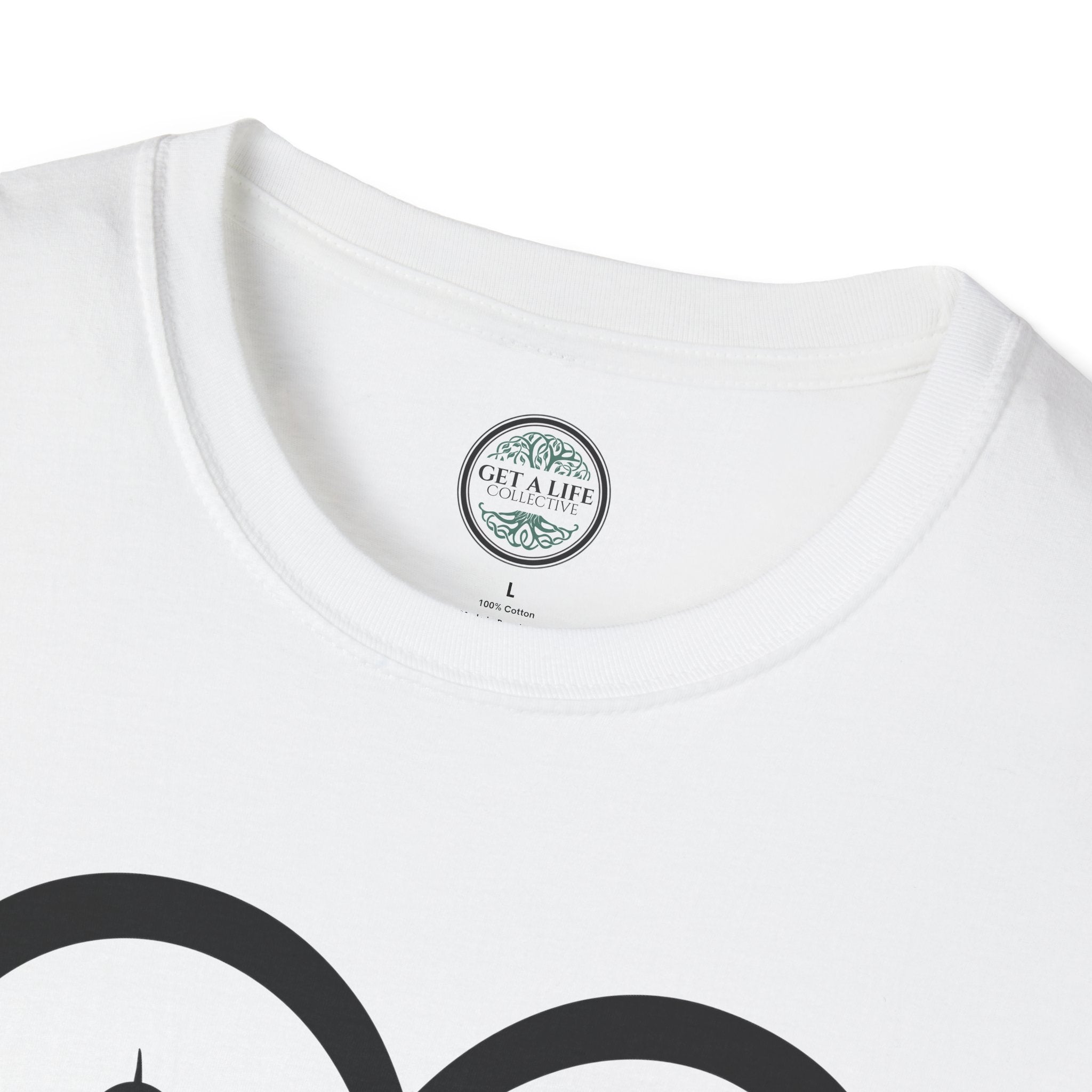 Cat Mom T-Shirt — Heart & Paw Graphic Tee for Cat Lovers